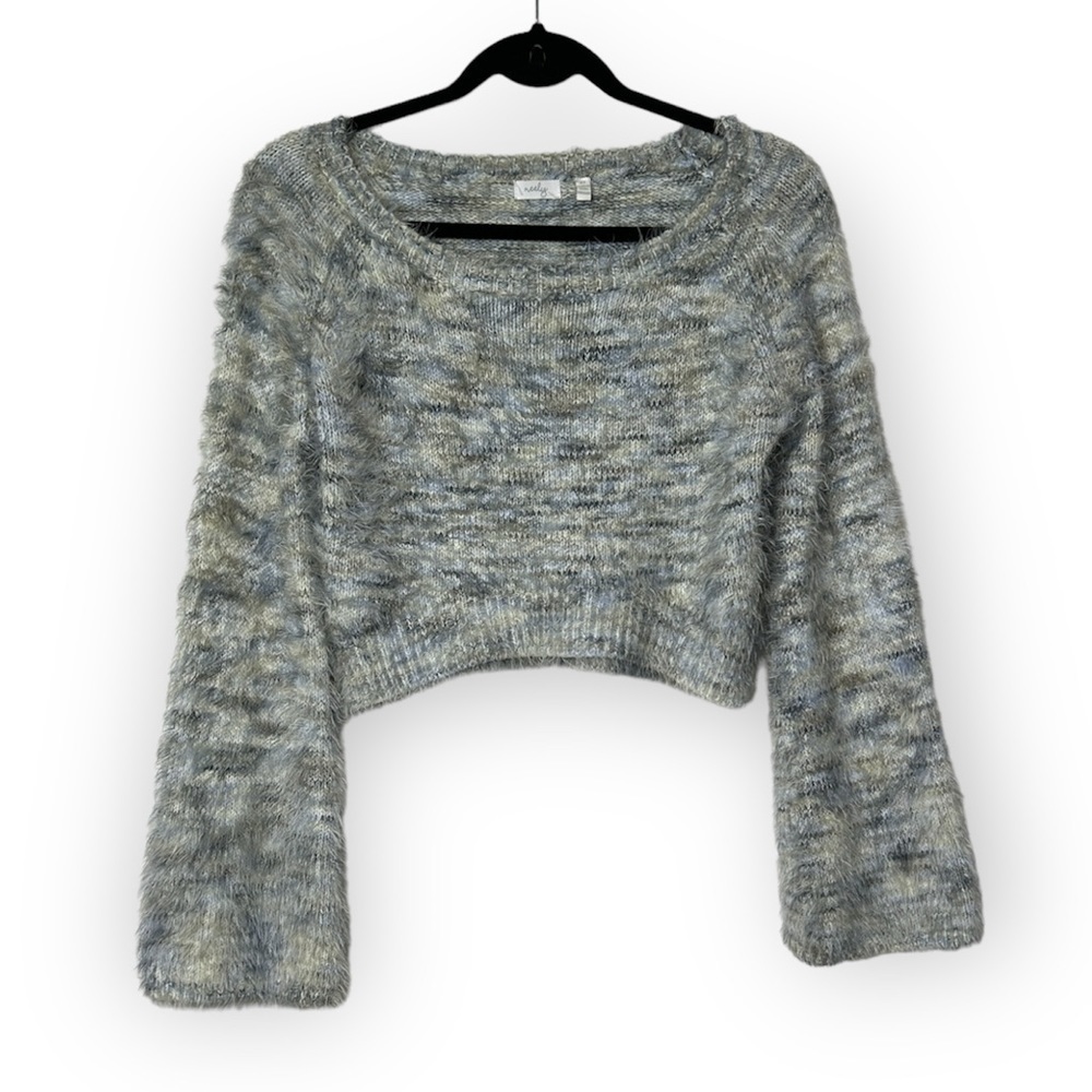 Neely cropped fuzzy soft sweater size XS